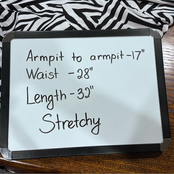 Banana USA vintage geometric print mini dress with open back details - Picture 11 of 16